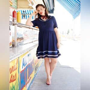 ELOQUII Short sleeve, crew neckline, fit & flare dress size 24